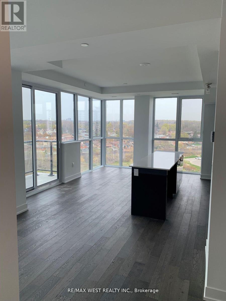 802 - 1063 Douglas Mccurdy Comm Circle, Mississauga (Port Credit), Ontario  L5L 3H9 - Photo 4 - W12612610