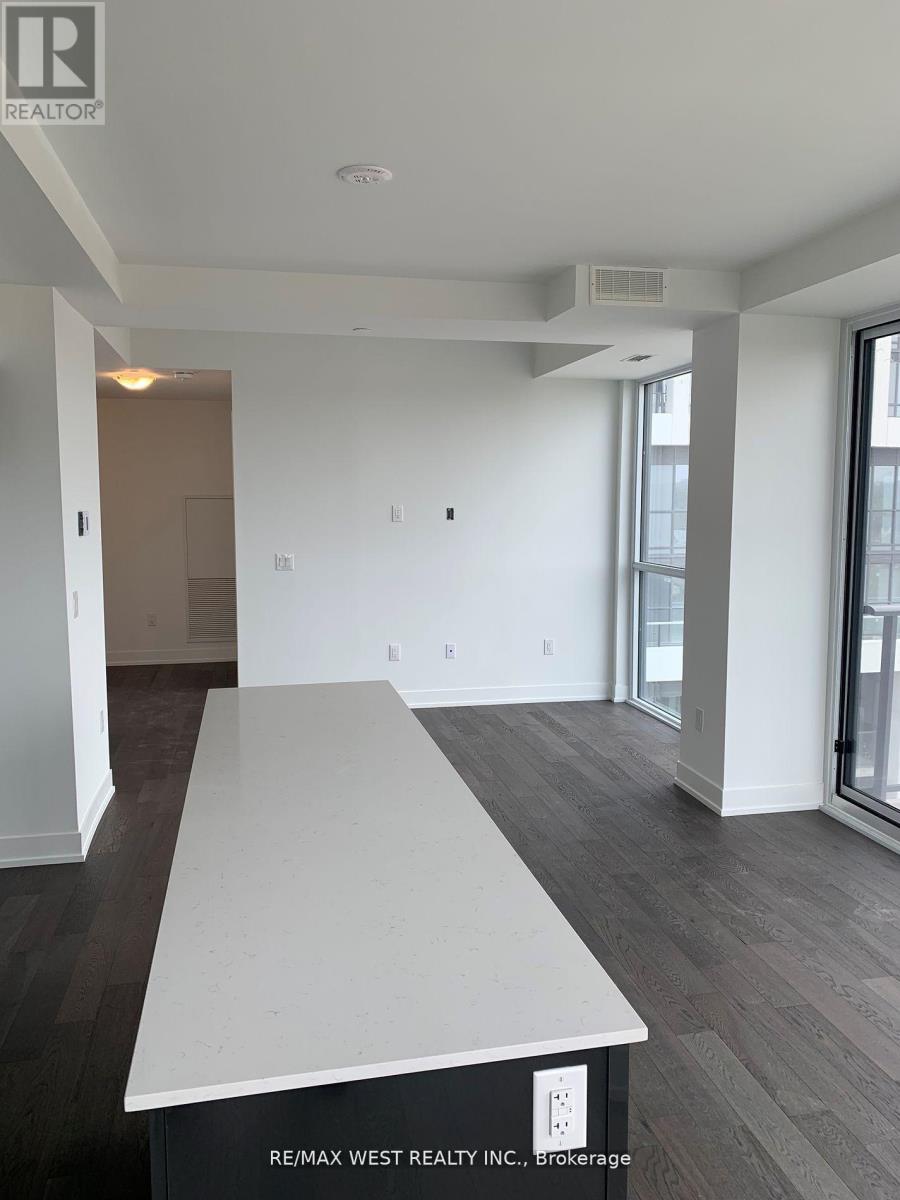 802 - 1063 Douglas Mccurdy Comm Circle, Mississauga (Port Credit), Ontario  L5L 3H9 - Photo 5 - W12612610