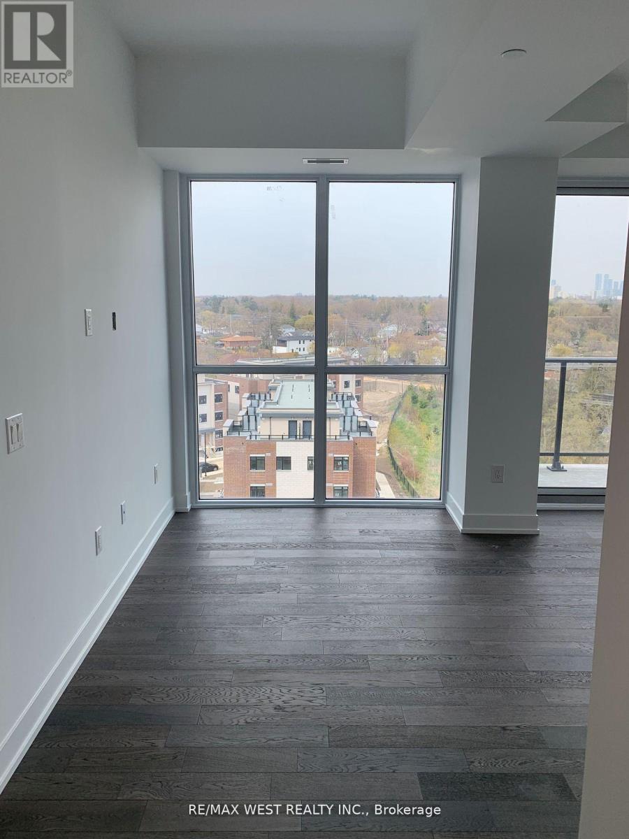 802 - 1063 Douglas Mccurdy Comm Circle, Mississauga (Port Credit), Ontario  L5L 3H9 - Photo 7 - W12612610