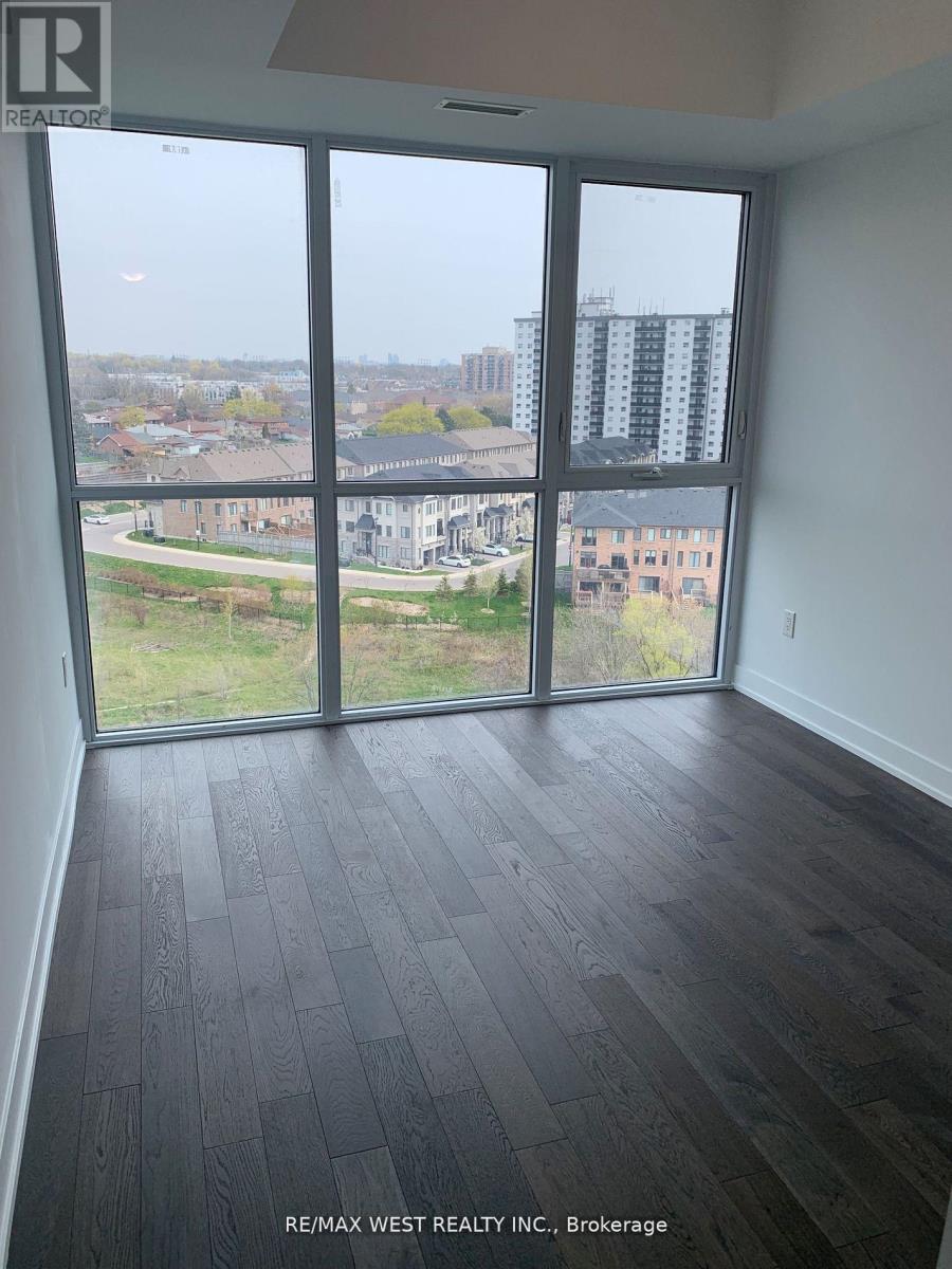 802 - 1063 Douglas Mccurdy Comm Circle, Mississauga (Port Credit), Ontario  L5L 3H9 - Photo 8 - W12612610