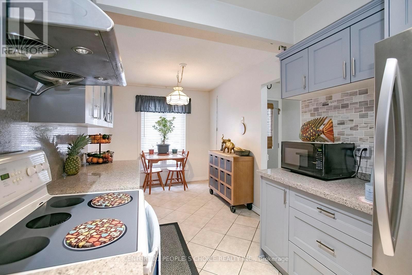 17 Ashurst Crescent, Brampton, Ontario  L6V 3N6 - Photo 13 - W12612642