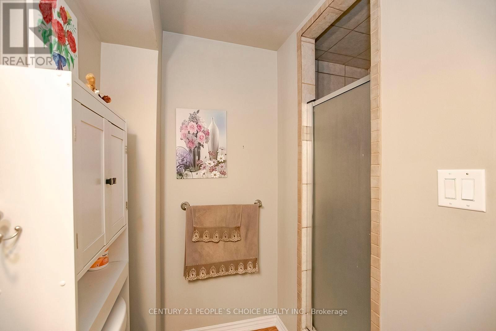 17 Ashurst Crescent, Brampton, Ontario  L6V 3N6 - Photo 18 - W12612642