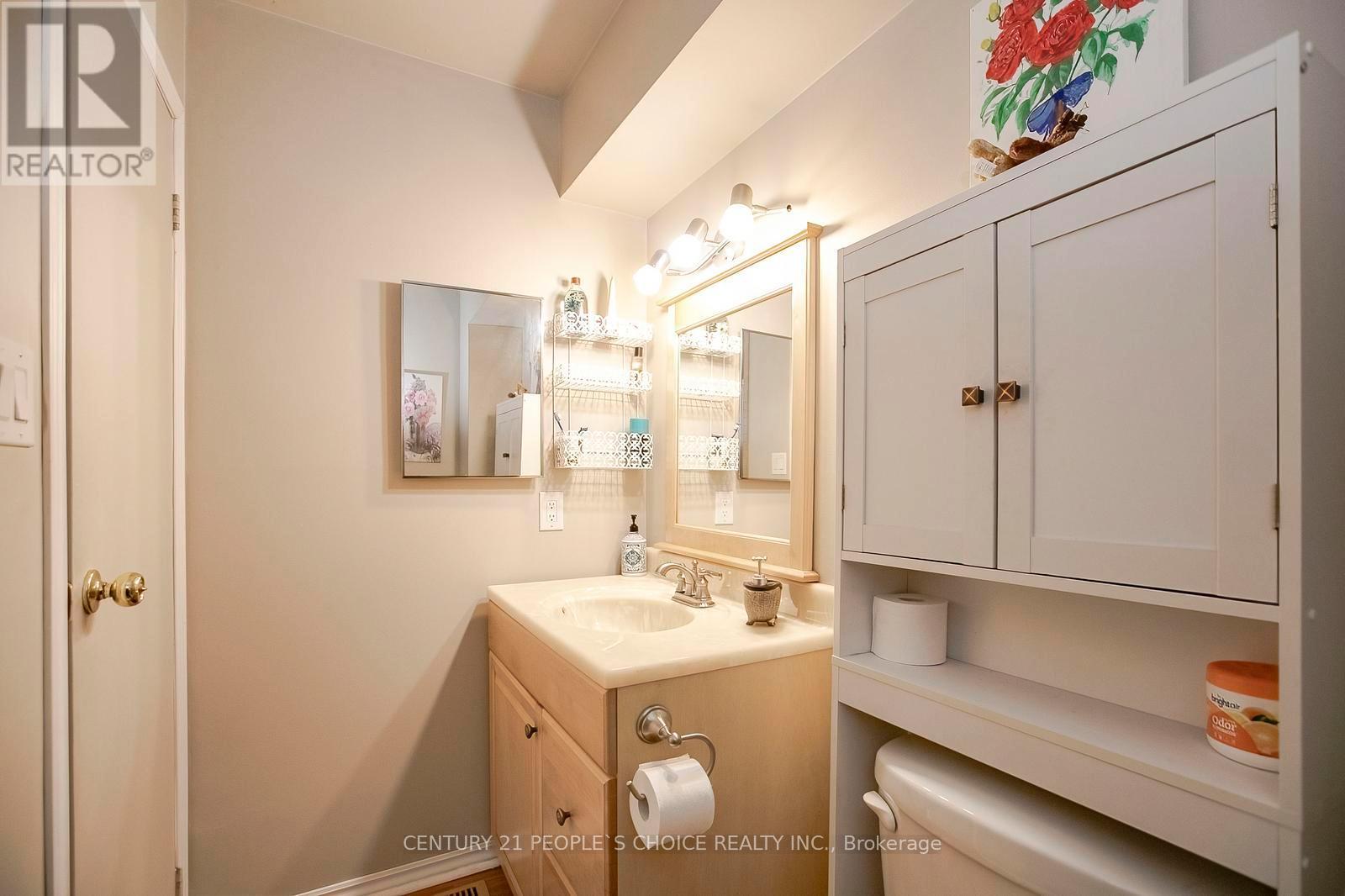 17 Ashurst Crescent, Brampton, Ontario  L6V 3N6 - Photo 19 - W12612642