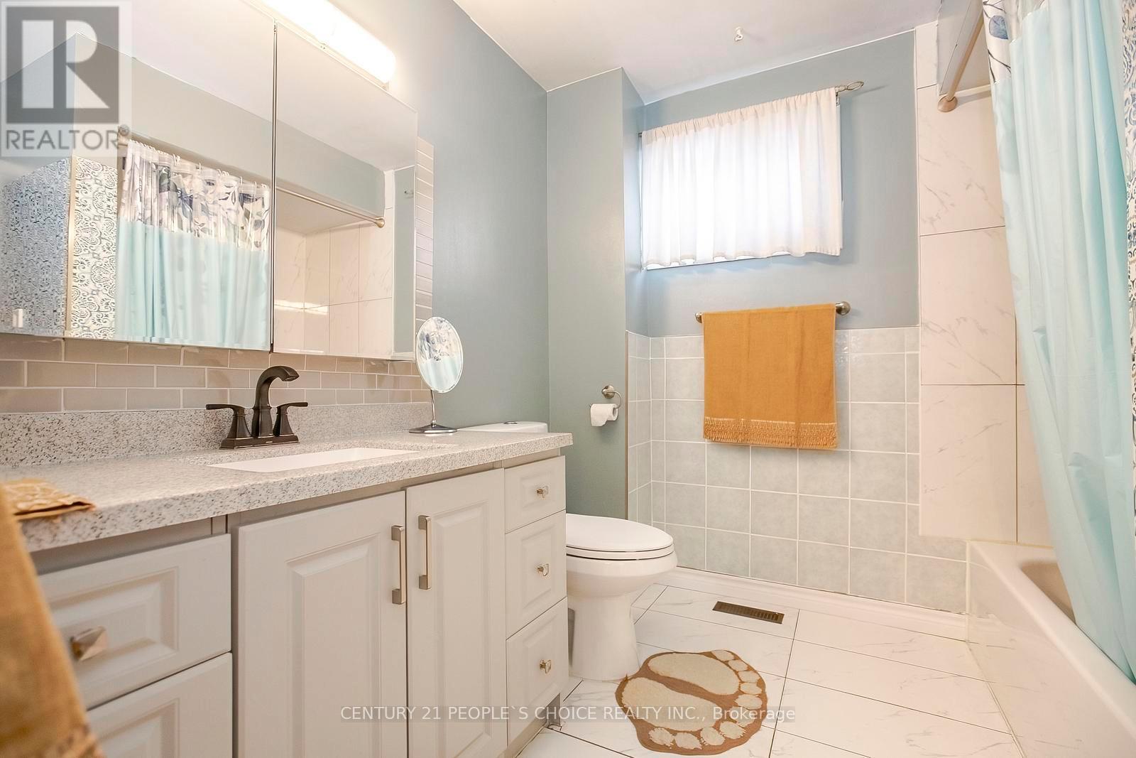 17 Ashurst Crescent, Brampton, Ontario  L6V 3N6 - Photo 28 - W12612642