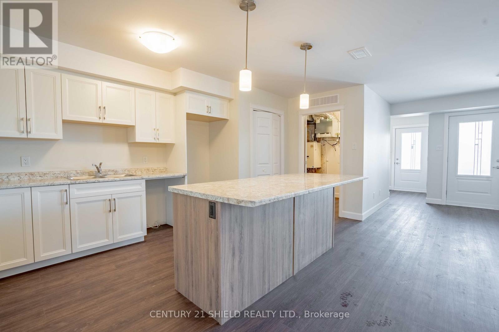 307 Kooiman Avenue, Cornwall, Ontario K6J 0C4 - Photo 2 - X12612700