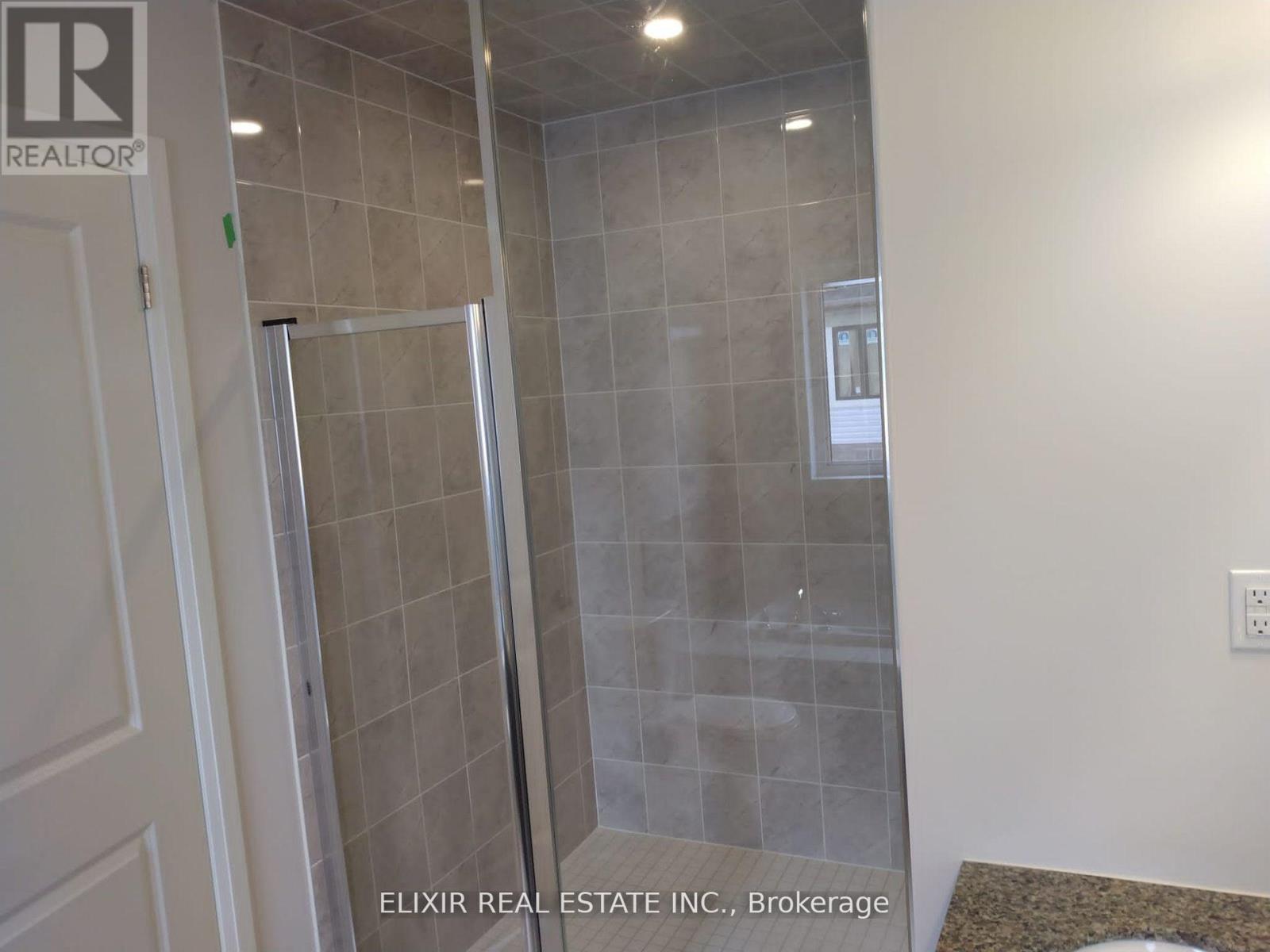 3 Weylie Street E, Hamilton (Mount Hope), Ontario  L0R 1W0 - Photo 14 - X12612600