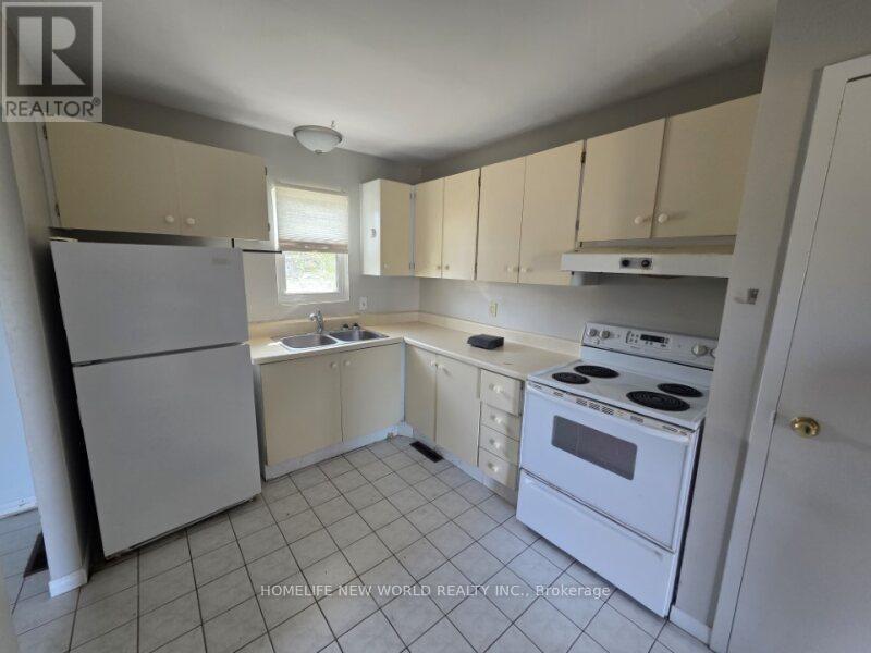 28 - 131 Rockwood Avenue, St. Catharines, Ontario  L2P 3K4 - Photo 3 - X12612608