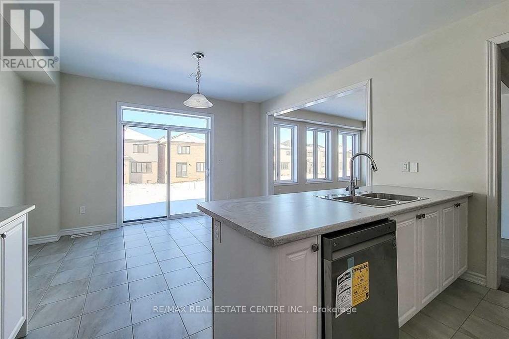 23 Hawick Crescent, Haldimand, Ontario  N3W 0G6 - Photo 10 - X12612614