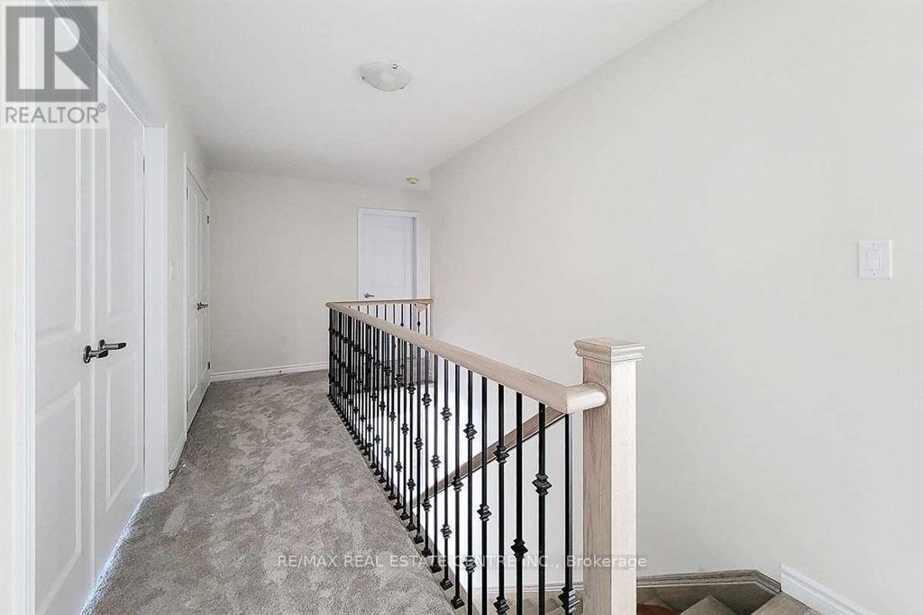 23 Hawick Crescent, Haldimand, Ontario  N3W 0G6 - Photo 16 - X12612614