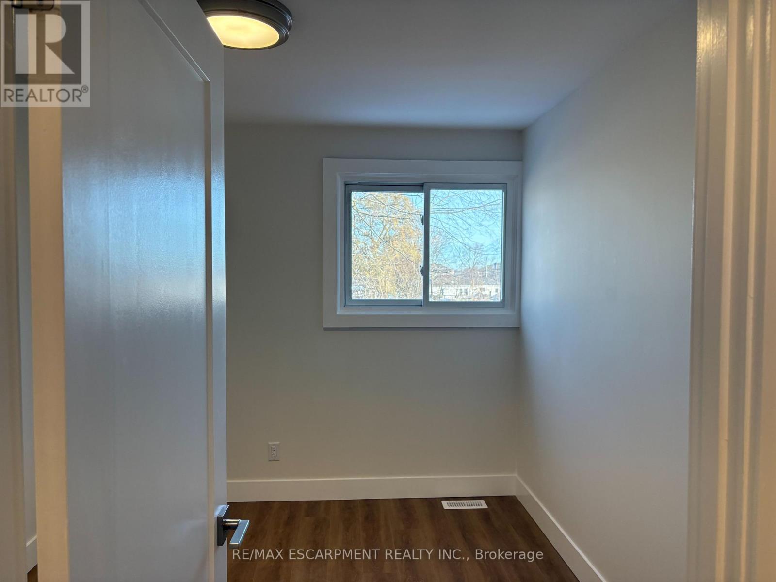 10 - 149 St Catharines Street, West Lincoln (Smithville), Ontario  L0R 2A0 - Photo 17 - X12612638