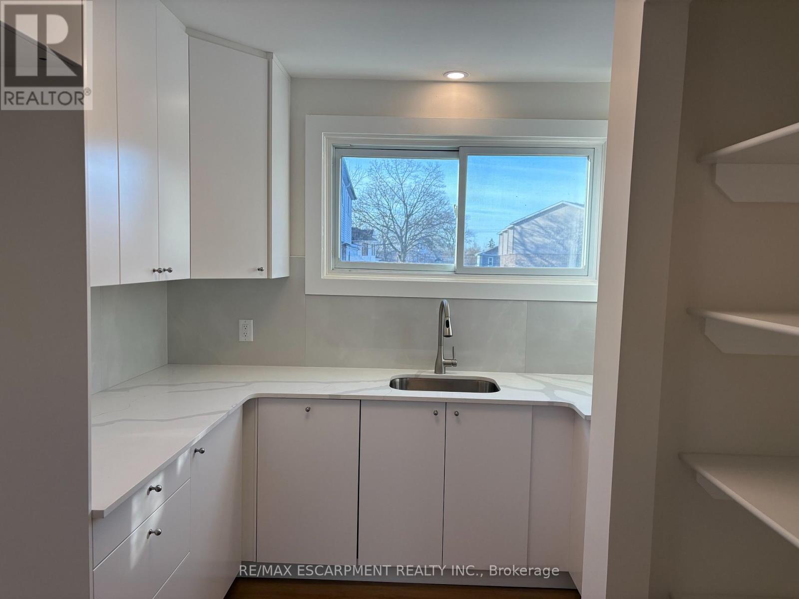 10 - 149 St Catharines Street, West Lincoln (Smithville), Ontario  L0R 2A0 - Photo 9 - X12612638