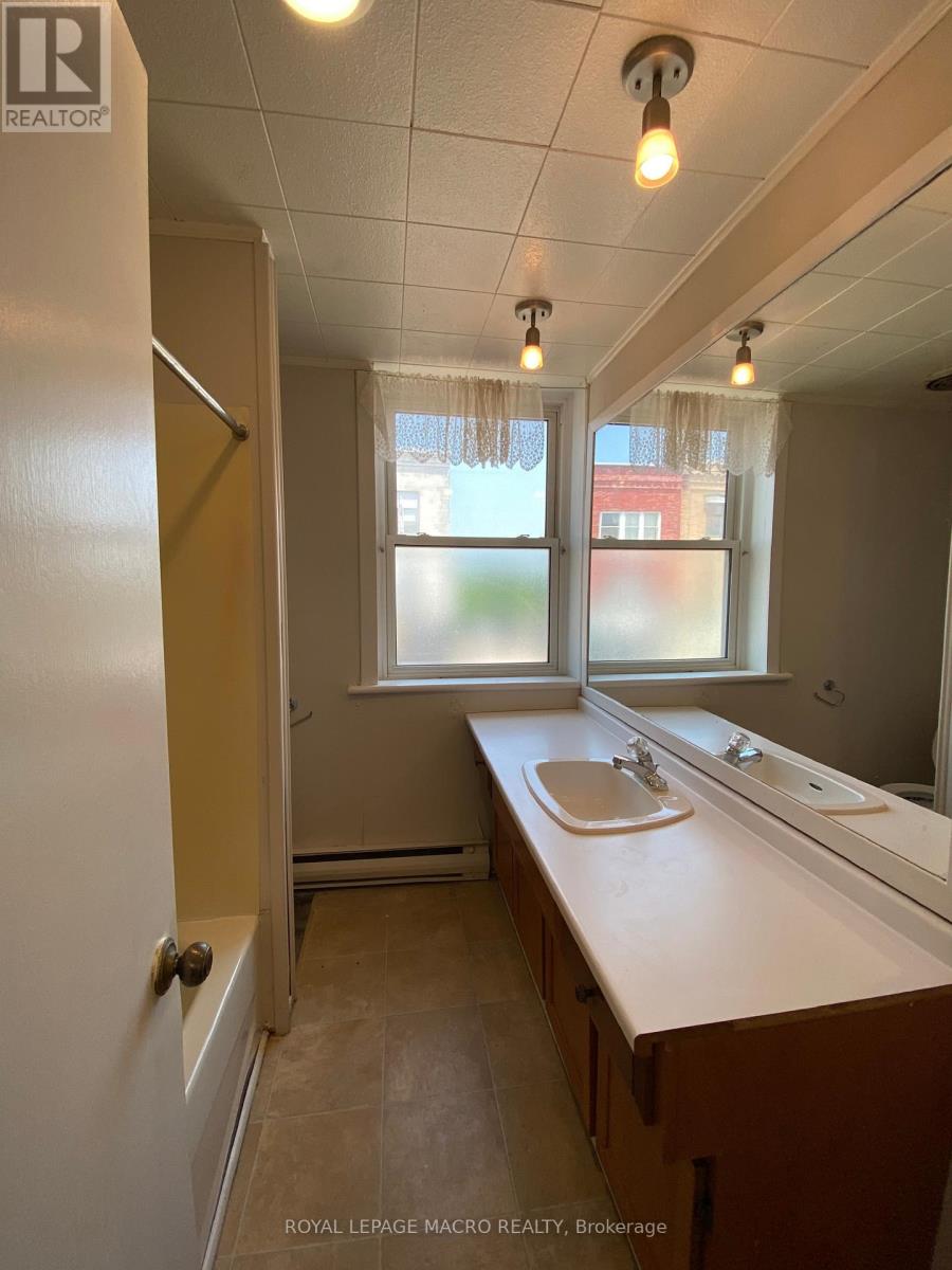 Unit C - 32 Grand River Street N, Brant, Ontario  N3L 2M2 - Photo 11 - X12612640