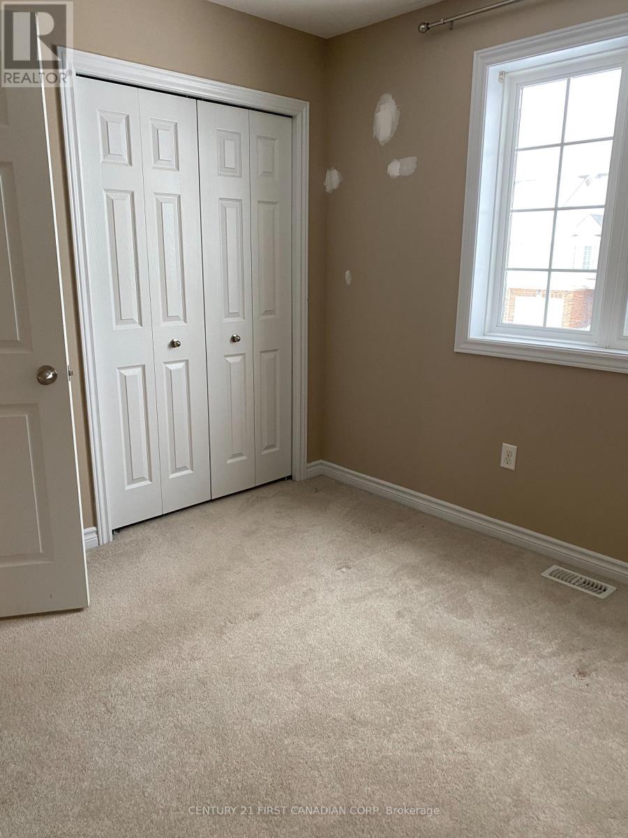 811 Silverfox Crescent, London North, Ontario  N6G 0K2 - Photo 11 - X12539376