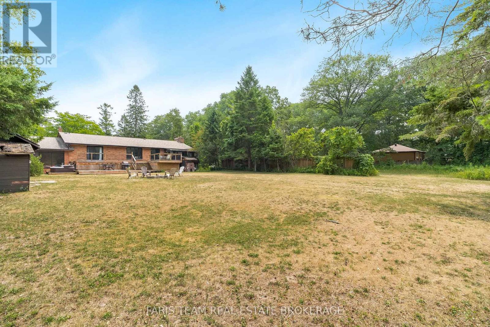 256 Knox Road E, Wasaga Beach, Ontario  L9Z 2T5 - Photo 33 - S12440494