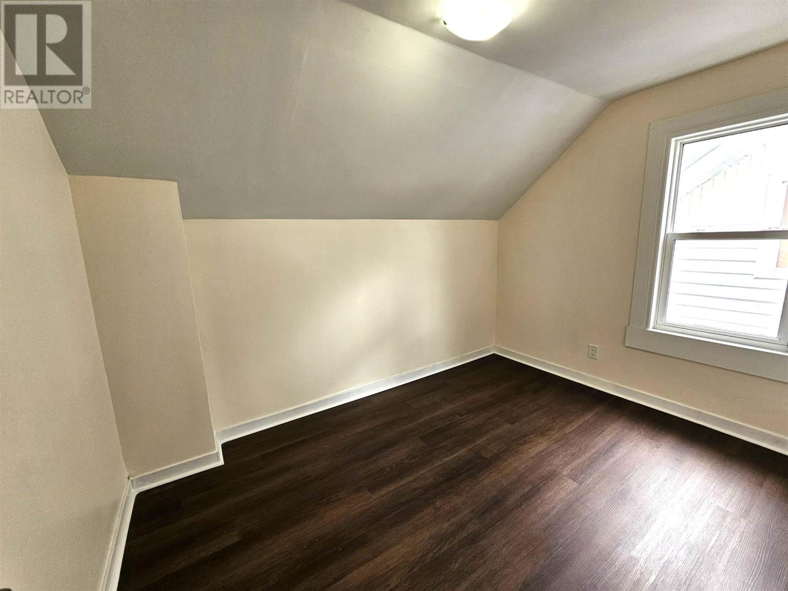 104 London St, Sault Ste. Marie, Ontario P6A 2S4 - Photo 14 - SM253439