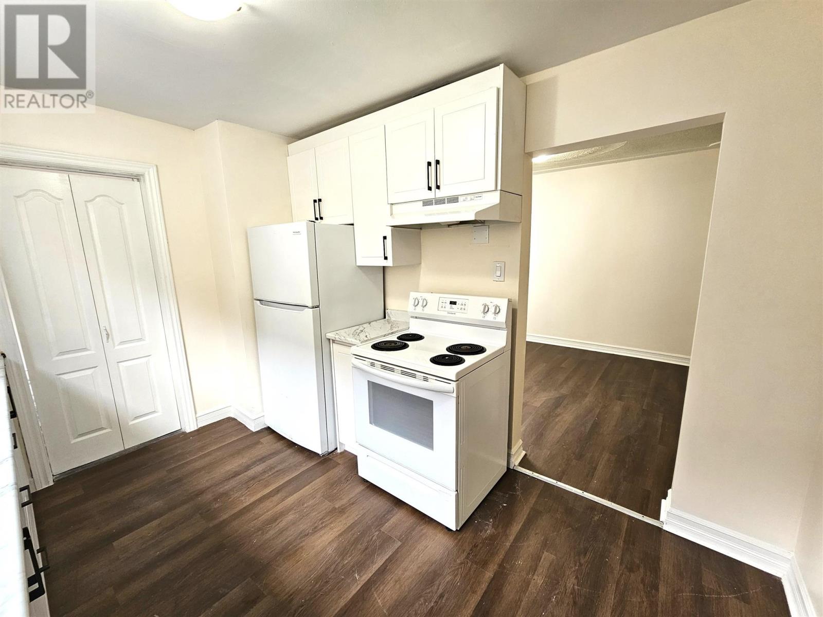 104 London St, Sault Ste. Marie, Ontario P6A 2S4 - Photo 8 - SM253439