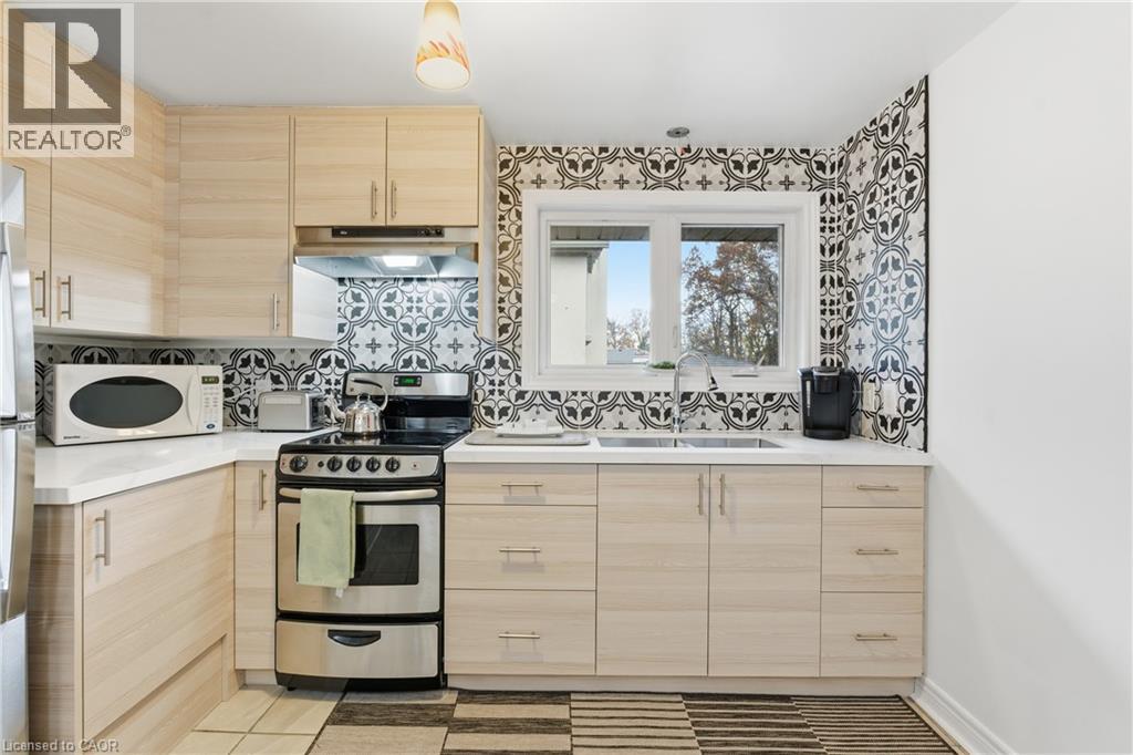 2435 Dorchester Road, Niagara Falls, Ontario  L2J 2Y9 - Photo 28 - 40788997