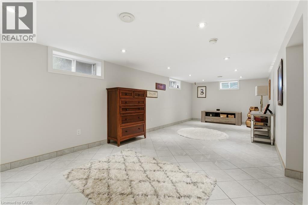 2435 Dorchester Road, Niagara Falls, Ontario  L2J 2Y9 - Photo 38 - 40788997