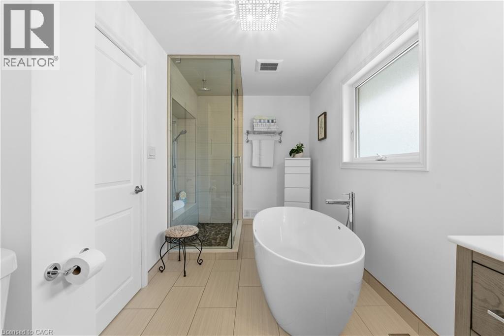 2435 Dorchester Road, Niagara Falls, Ontario  L2J 2Y9 - Photo 19 - 40788997