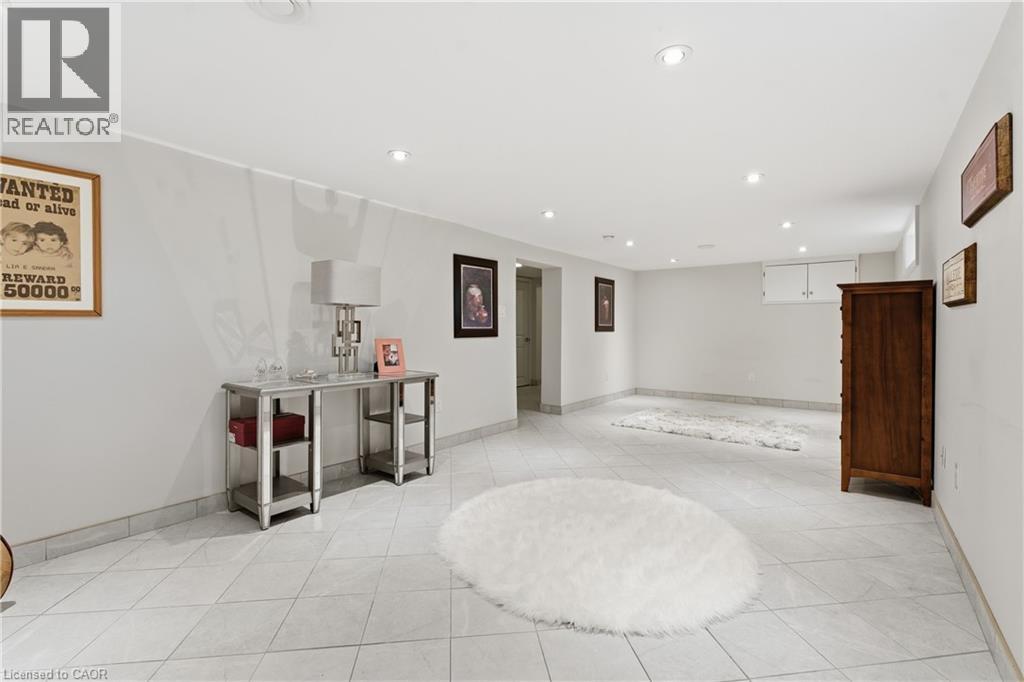 2435 Dorchester Road, Niagara Falls, Ontario  L2J 2Y9 - Photo 39 - 40788997