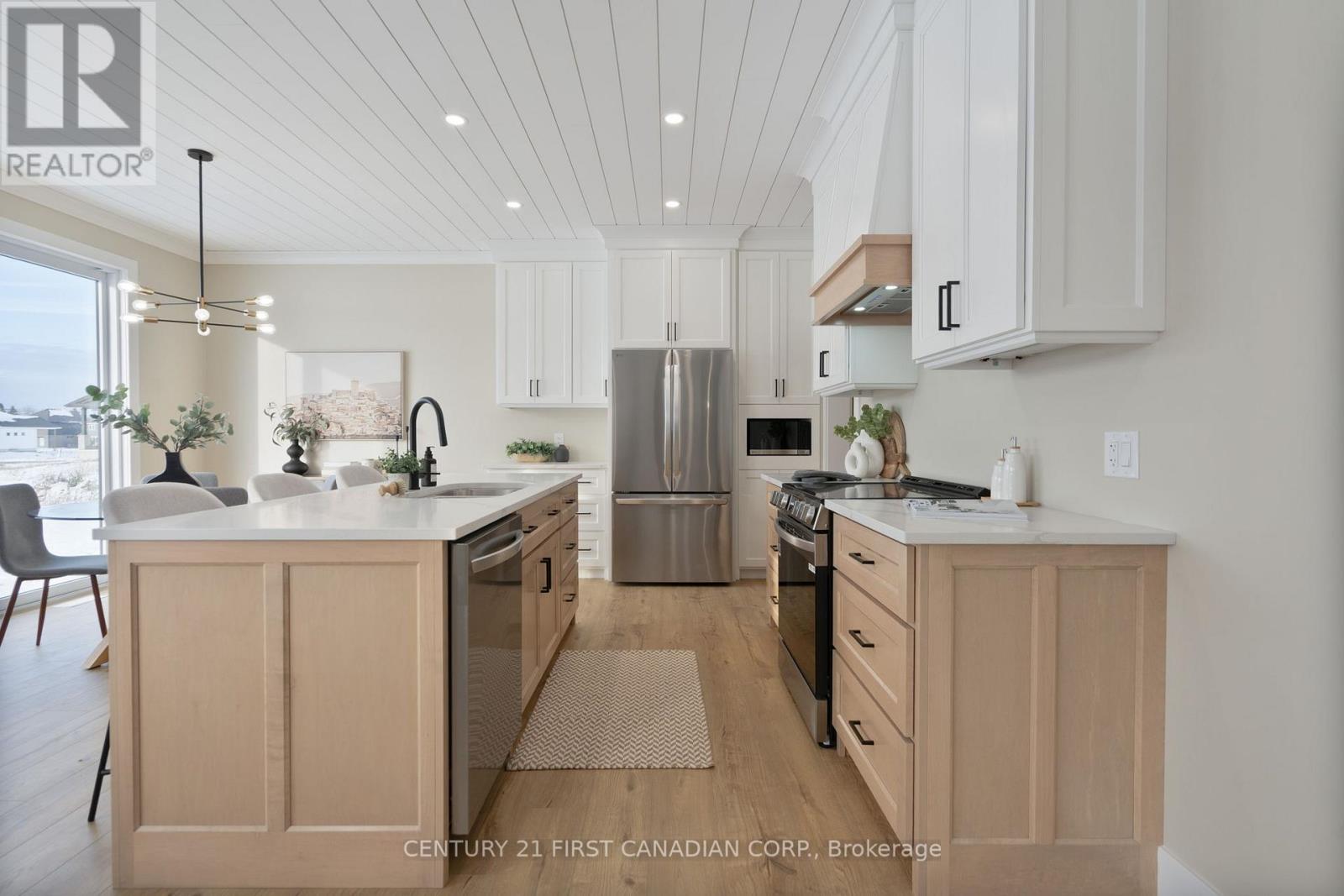 25 Sheldabren Street, North Middlesex, Ontario  N0M 1A0 - Photo 17 - X12612862