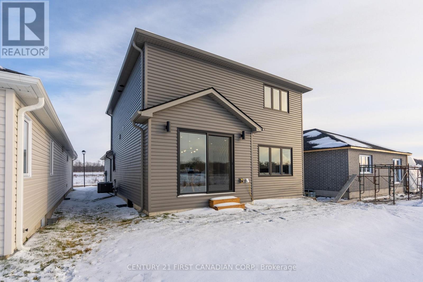 25 Sheldabren Street, North Middlesex, Ontario  N0M 1A0 - Photo 35 - X12612862