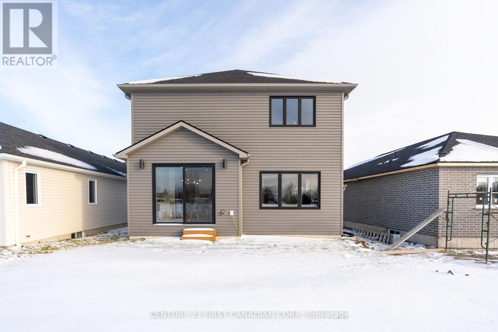 25 Sheldabren Street, North Middlesex, Ontario  N0M 1A0 - Photo 36 - X12612862