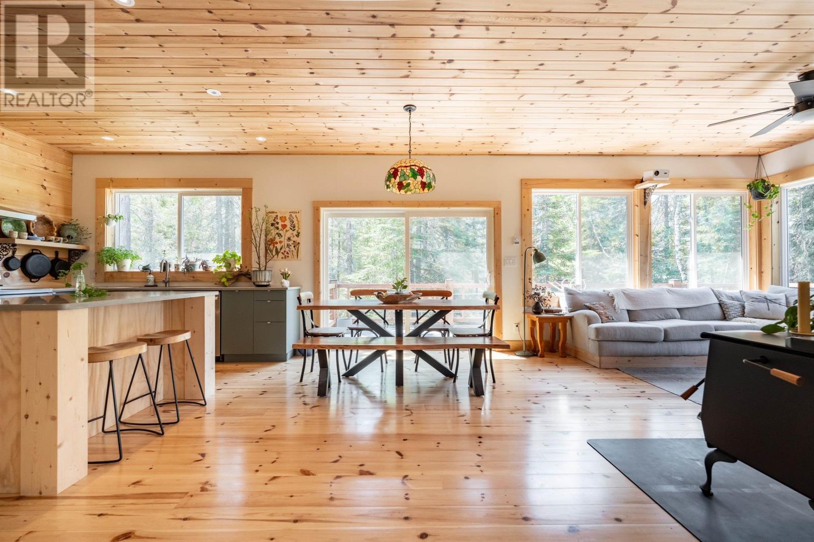 1 Gunn Lake Rd, Minaki, Ontario  P0X 1J0 - Photo 6 - TB253620