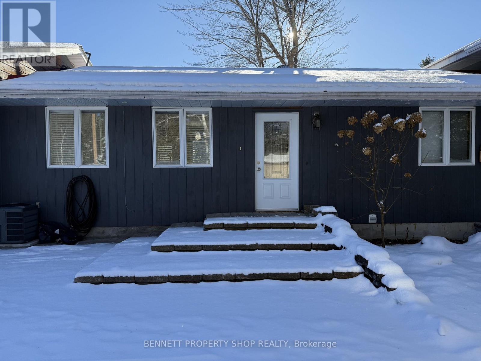 Poolside - 579 Peneshula Road, Lanark Highlands, Ontario  K0A 3L0 - Photo 1 - X12612826