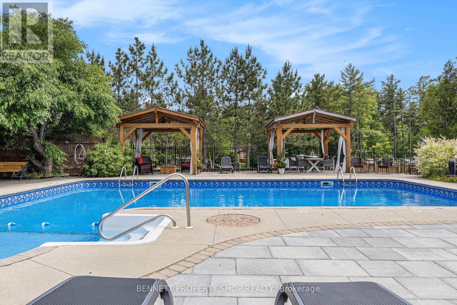 Poolside - 579 Peneshula Road, Lanark Highlands, Ontario  K0A 3L0 - Photo 14 - X12612826