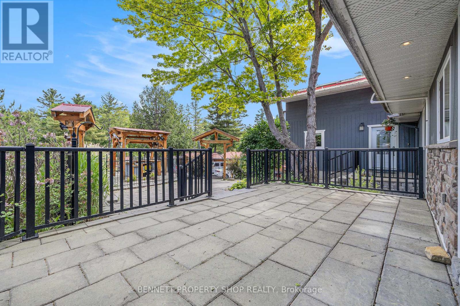 Poolside - 579 Peneshula Road, Lanark Highlands, Ontario  K0A 3L0 - Photo 15 - X12612826