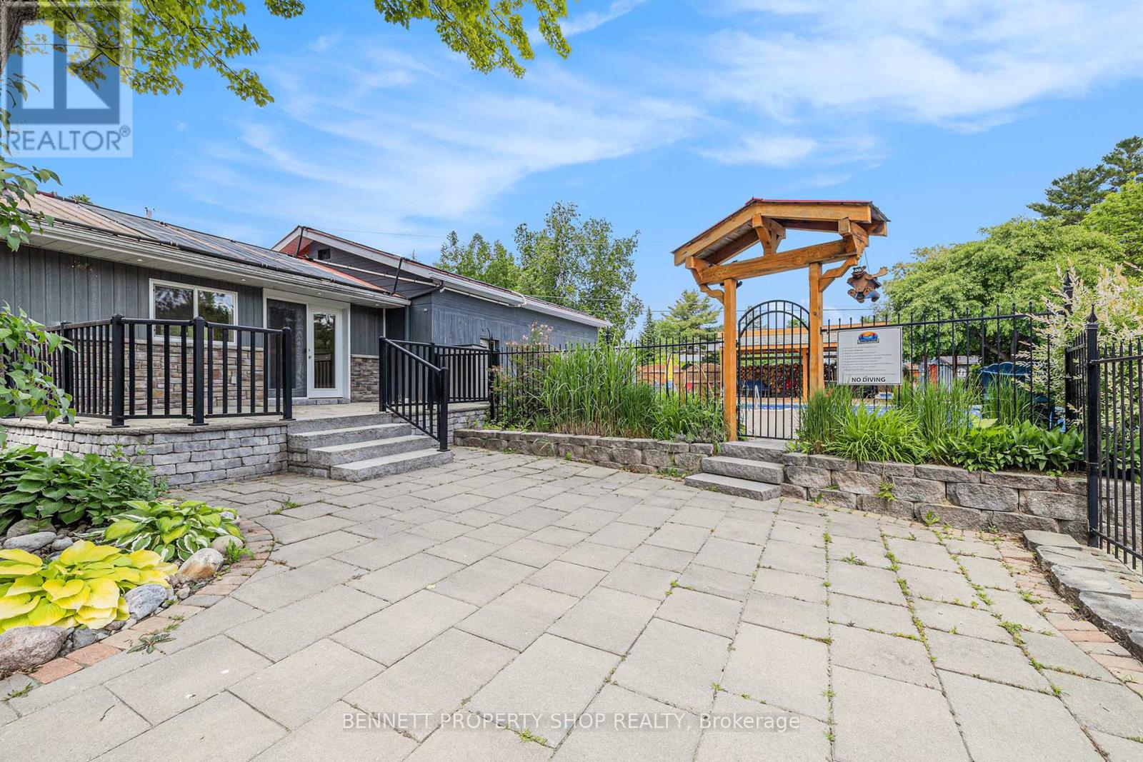 Poolside - 579 Peneshula Road, Lanark Highlands, Ontario  K0A 3L0 - Photo 16 - X12612826