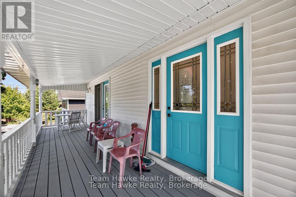 203 Woodlands Avenue, Tay, Ontario  L0K 1R0 - Photo 13 - S12521726