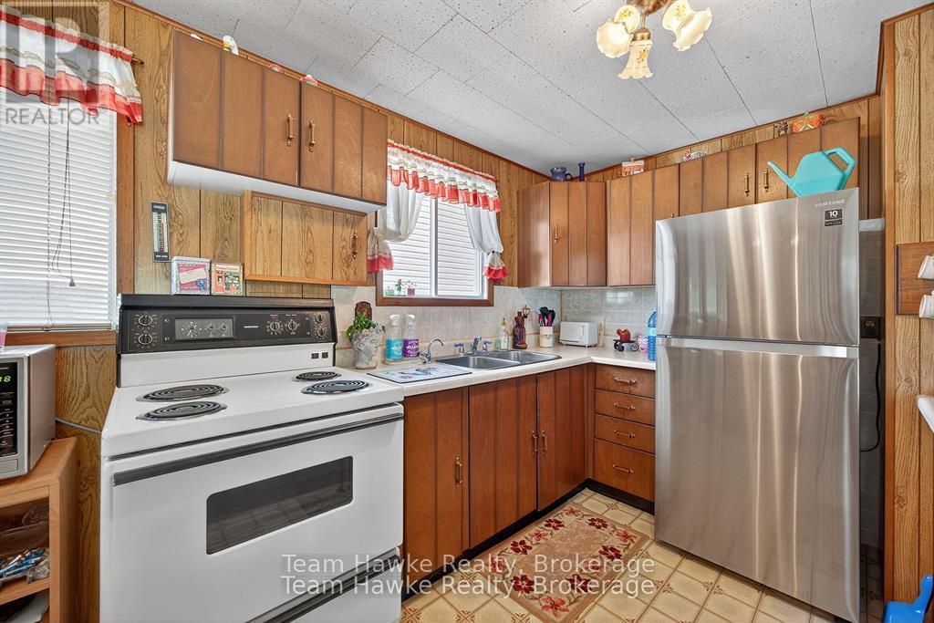 203 Woodlands Avenue, Tay, Ontario  L0K 1R0 - Photo 25 - S12521726