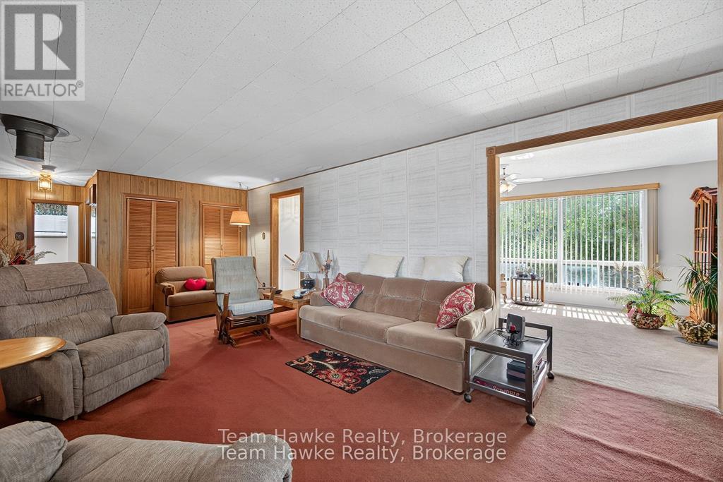 203 Woodlands Avenue, Tay, Ontario  L0K 1R0 - Photo 21 - S12521726