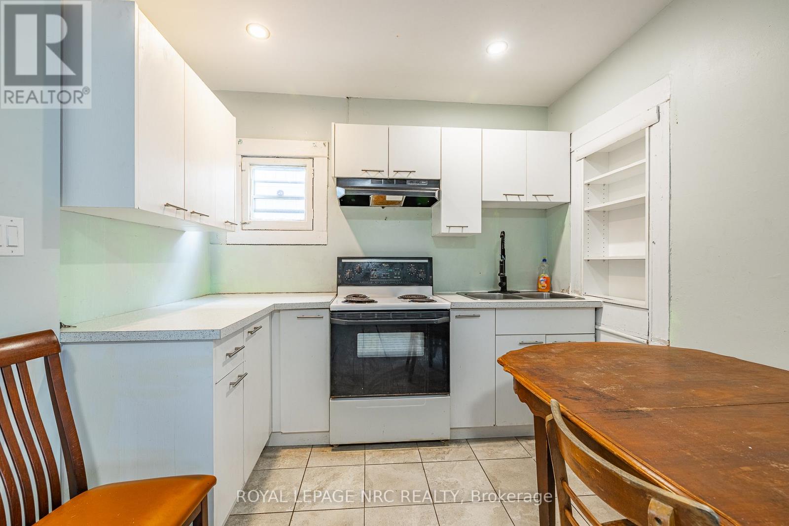 5495 Drummond Road, Niagara Falls, Ontario  L2G 4L2 - Photo 11 - X12612794