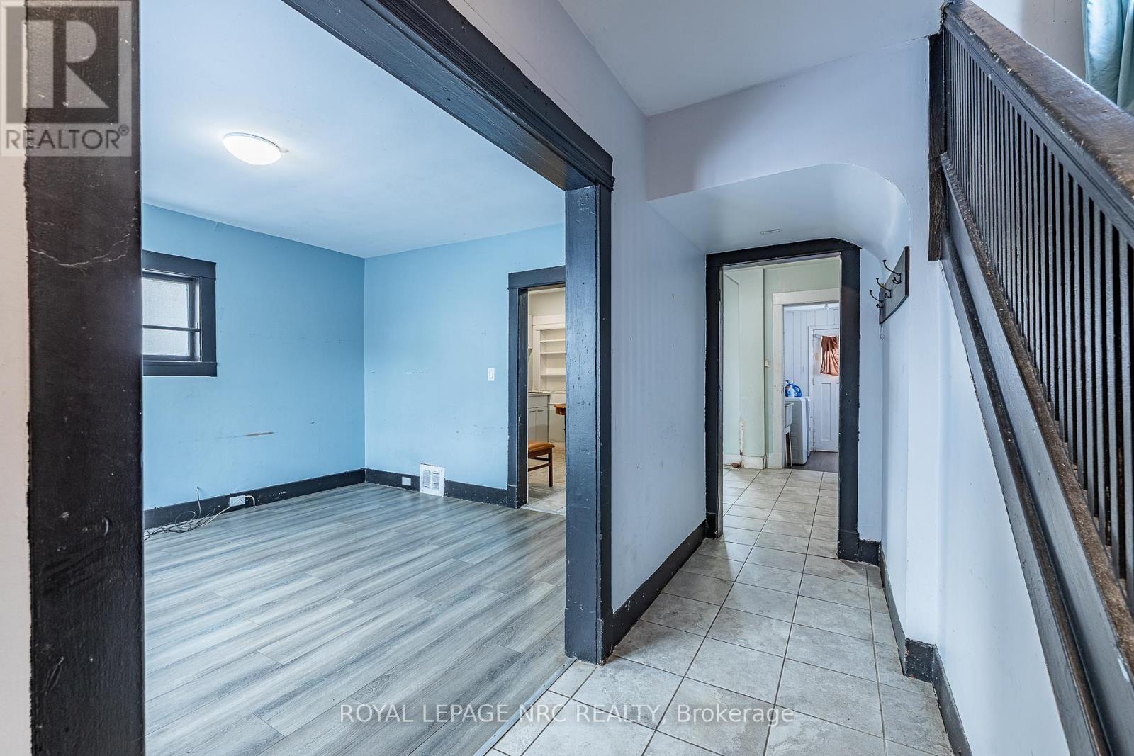 5495 Drummond Road, Niagara Falls, Ontario  L2G 4L2 - Photo 5 - X12612794