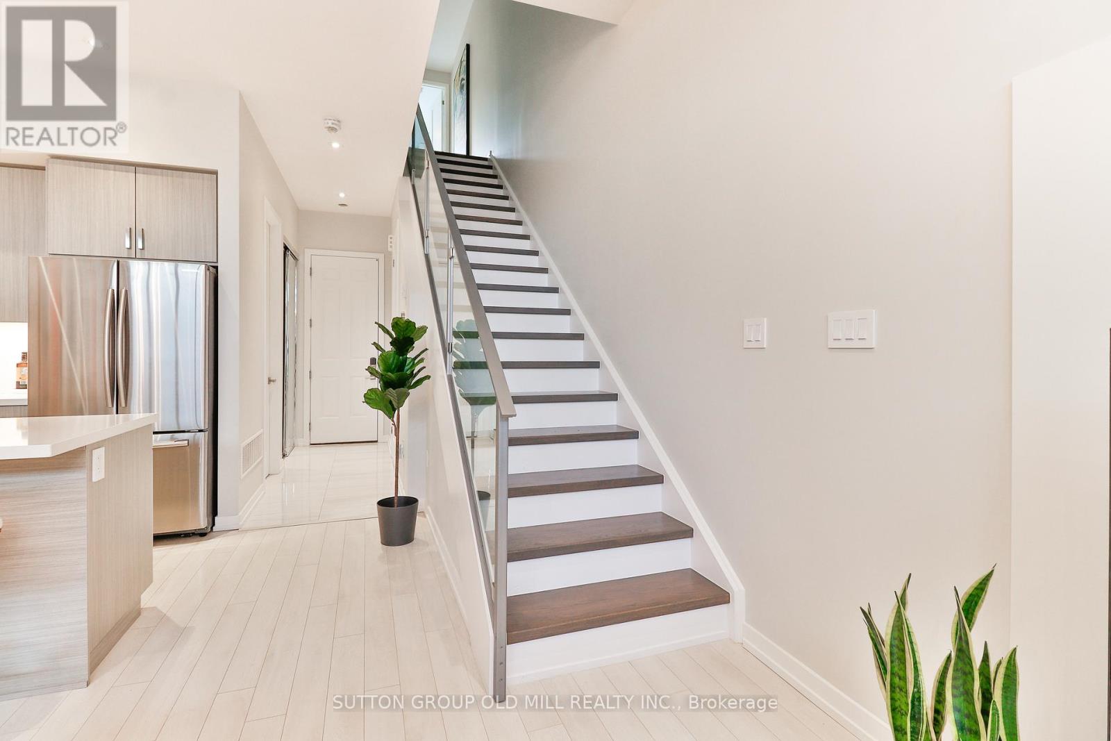 3687 Riva Avenue, Innisfil, Ontario L9S 0L5 - Photo 6 - N12422633