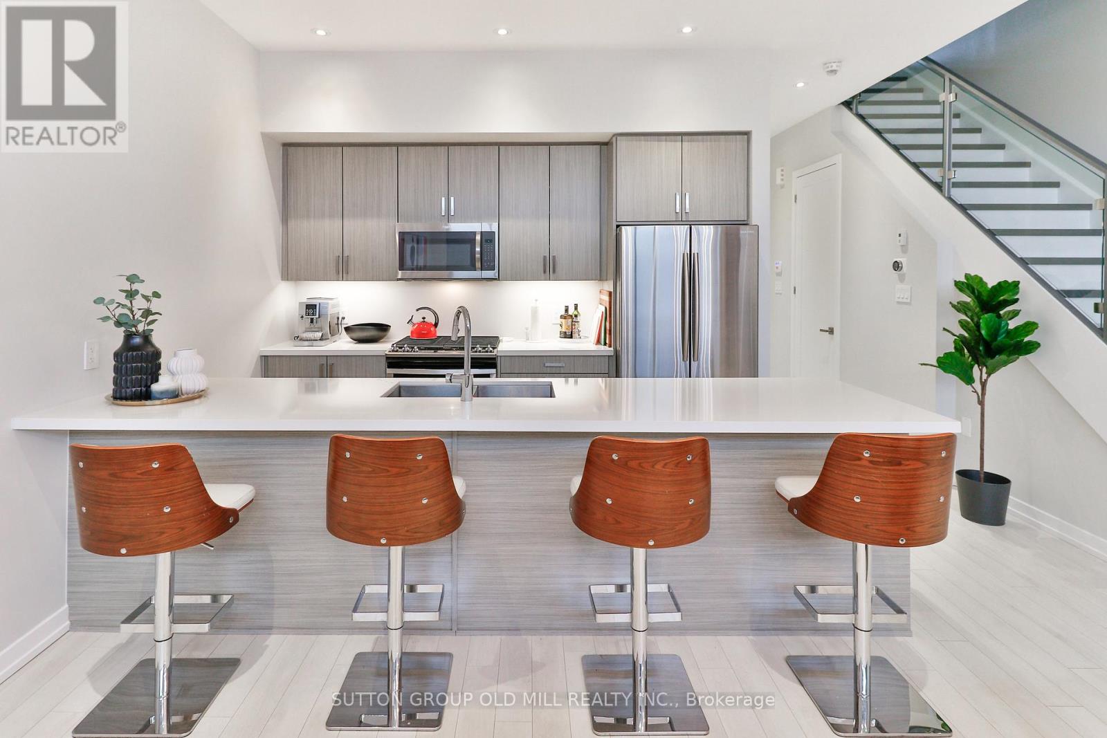 3687 Riva Avenue, Innisfil, Ontario L9S 0L5 - Photo 8 - N12422633