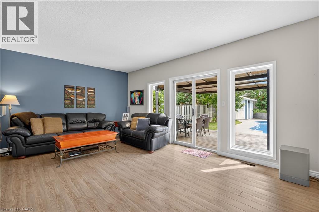 517 Thornview Place, Waterloo, Ontario  N2T 2V9 - Photo 4 - 40785684