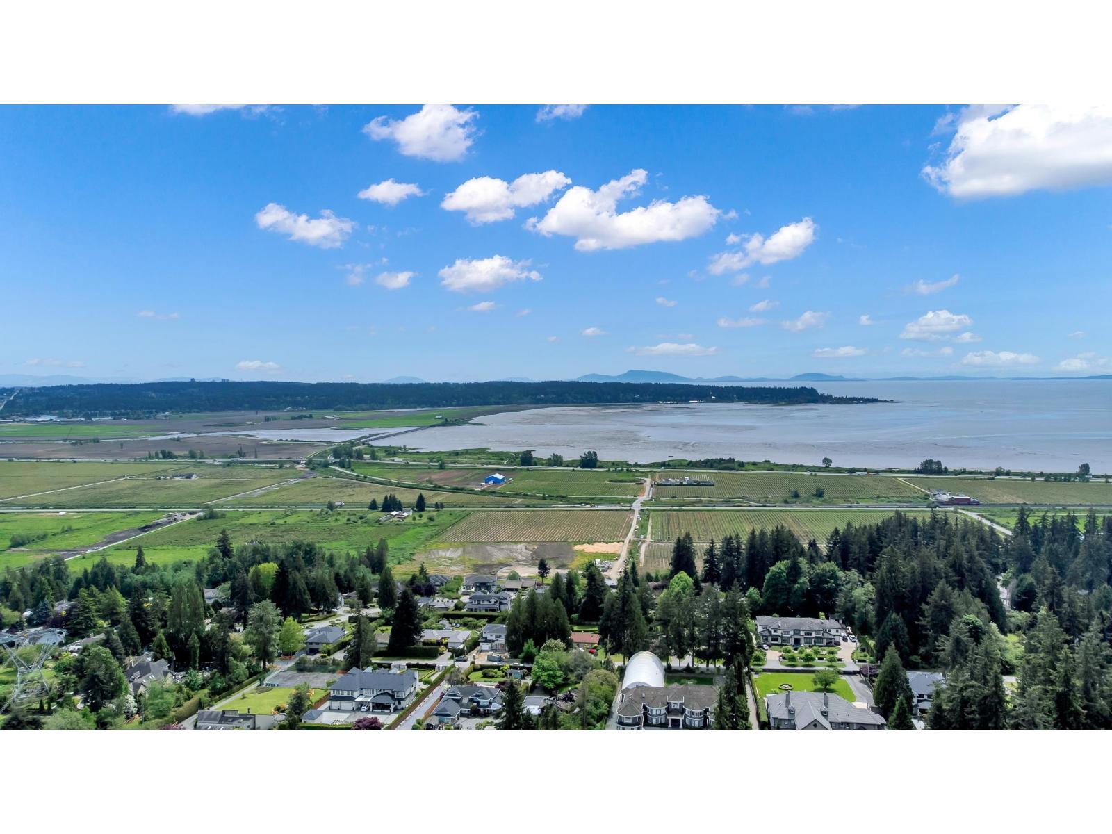 5545 127 Street, Surrey, British Columbia  V3X 3V1 - Photo 4 - R3062015