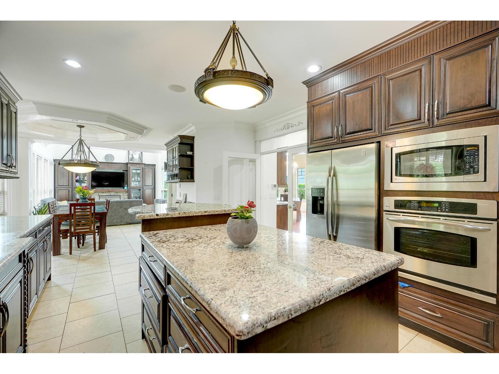 5545 127 Street, Surrey, British Columbia  V3X 3V1 - Photo 11 - R3062015