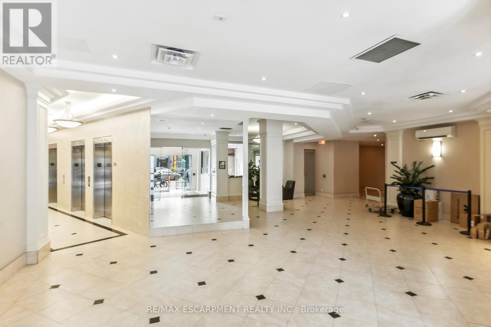 628 - 801 King Street W, Toronto, Ontario  M5V 3C9 - Photo 2 - C12612706