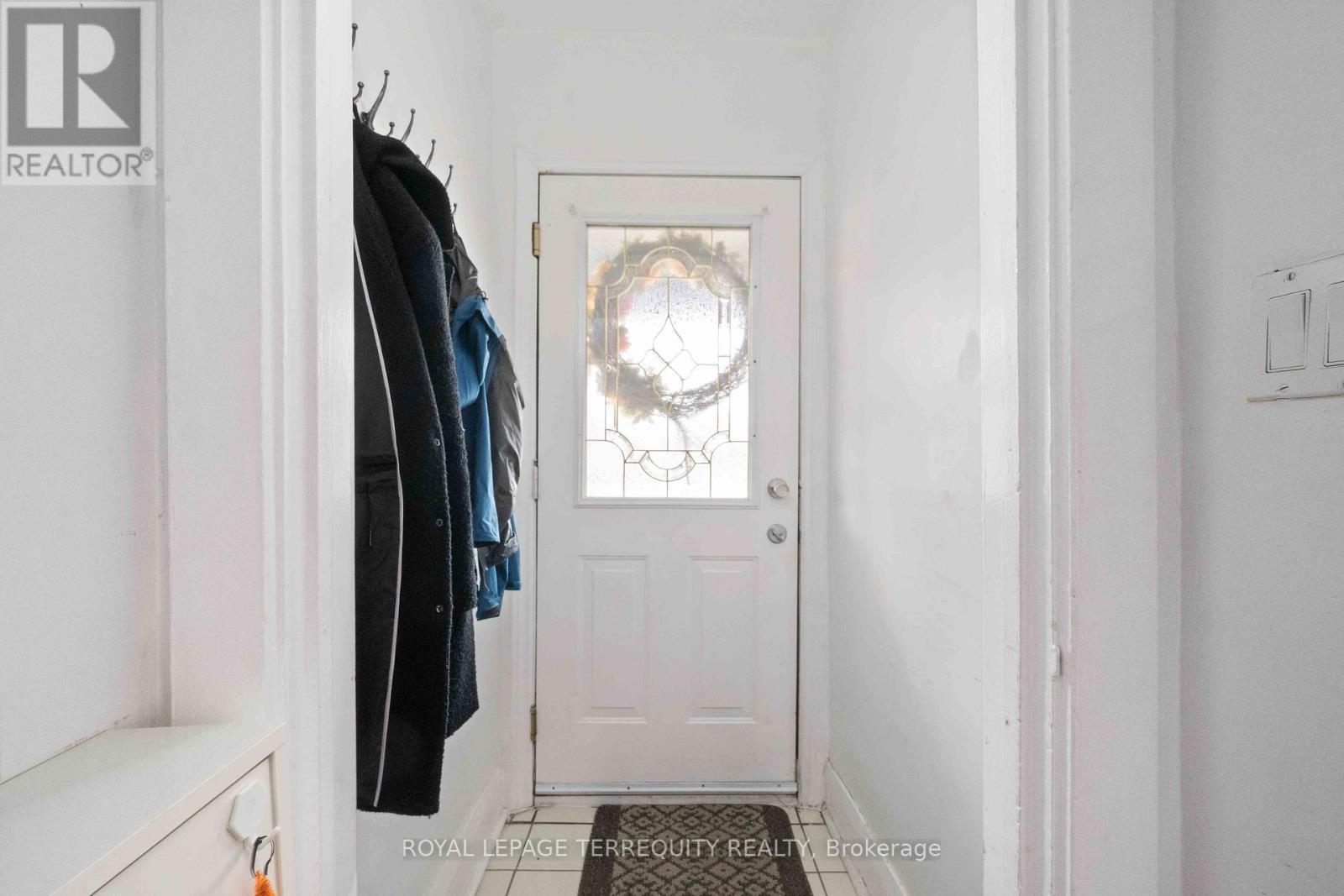 70 Rogers Road, Toronto, Ontario  M6E 1P1 - Photo 27 - C12612786