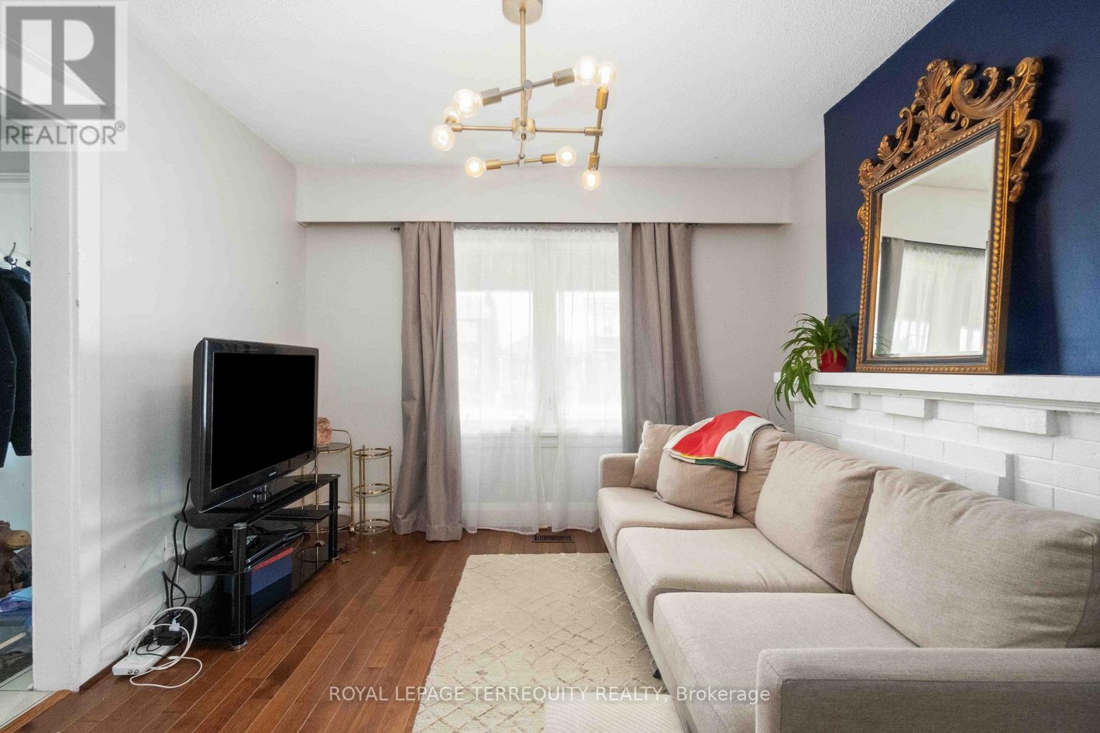 70 Rogers Road, Toronto, Ontario  M6E 1P1 - Photo 4 - C12612786