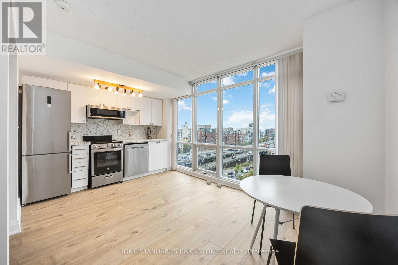 1116 - 11 Brunel Court, Toronto, Ontario  M5V 3Y3 - Photo 11 - C12612838