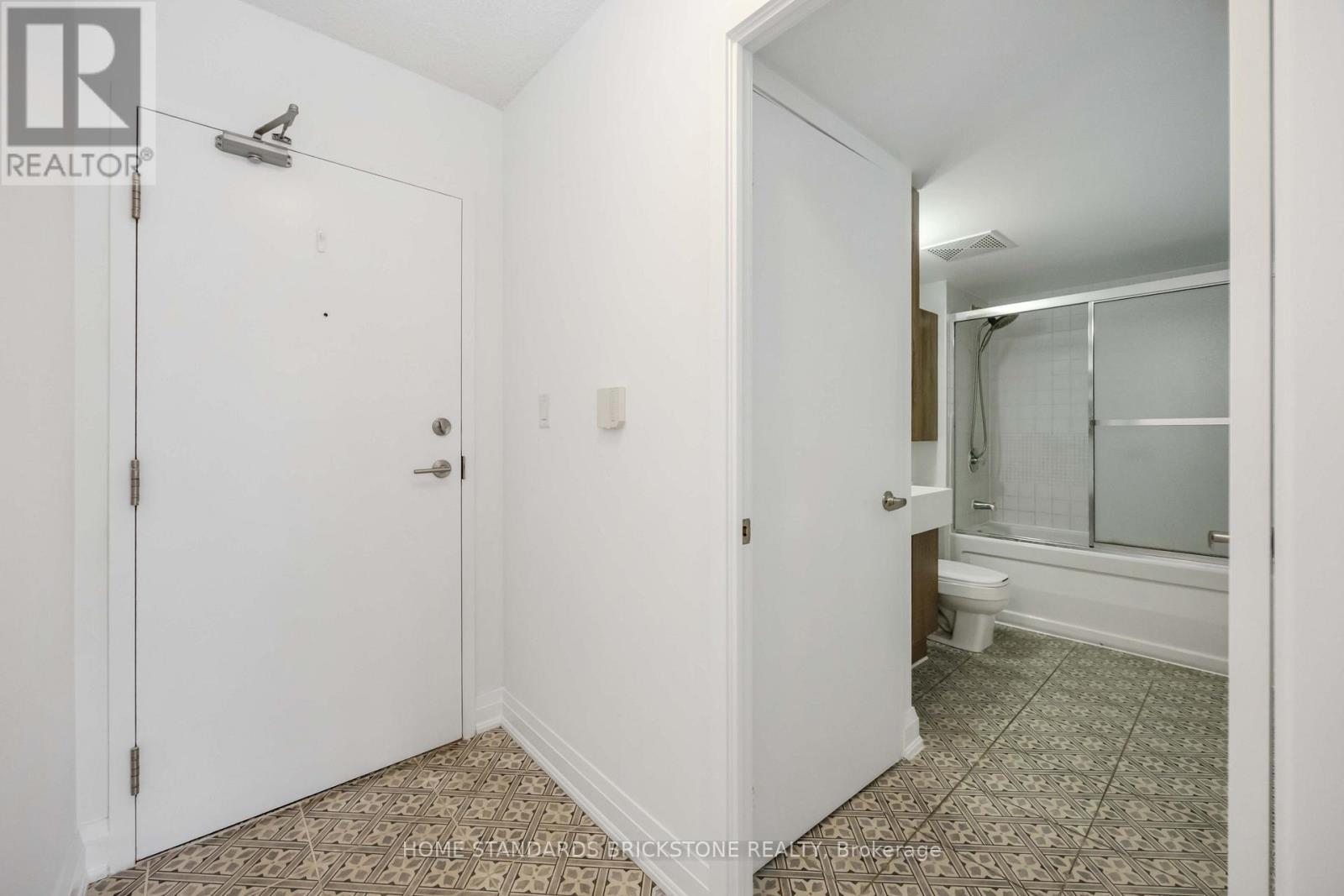 1116 - 11 Brunel Court, Toronto, Ontario  M5V 3Y3 - Photo 7 - C12612838