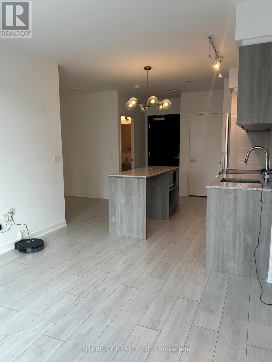 608 - 31 Tippett Road, Toronto, Ontario  M3H 0C8 - Photo 2 - C12612872