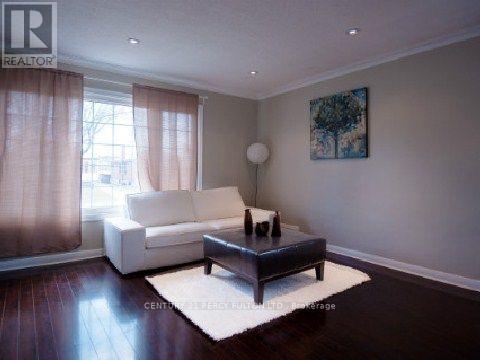 50 Kilgreggan Crescent, Toronto (Bendale), Ontario  M1J 1S5 - Photo 2 - E12612722