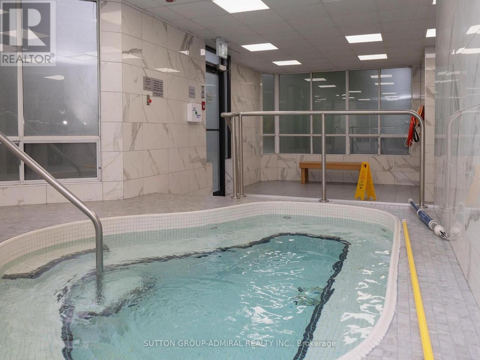 1210 - 1101 Steeles Avenue W, Toronto, Ontario  M2R 3W5 - Photo 31 - C12349348